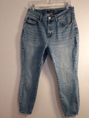 Judy Blue Plus Size Jeans 16W X 38L
